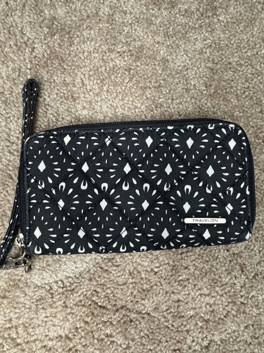 Travelon Black and White Quilted Wristlet Clutch